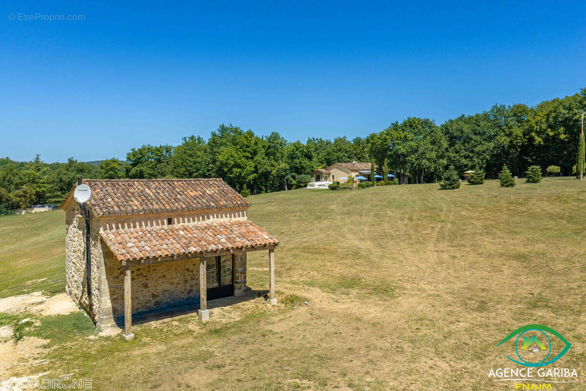 Maison à CUZORN