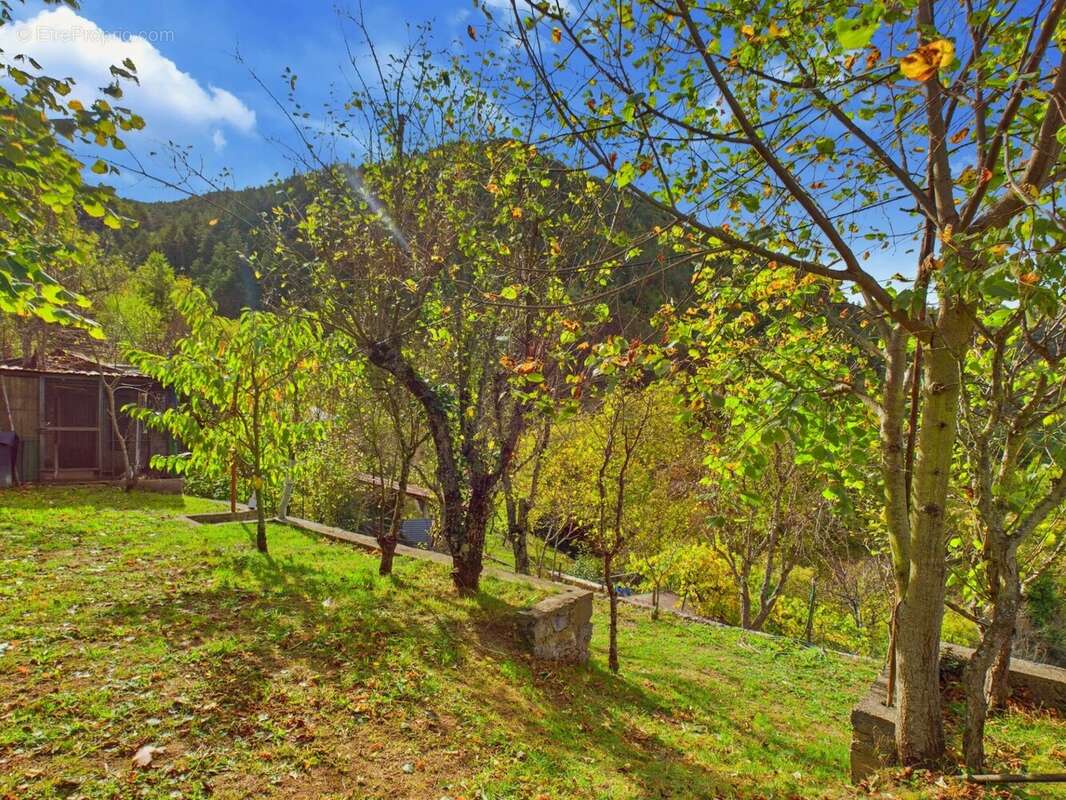 Lantosque GORBLAOU Maison à terminer + Appartement + Terrains + Garage Fermé**Vue Montagne - photo 11