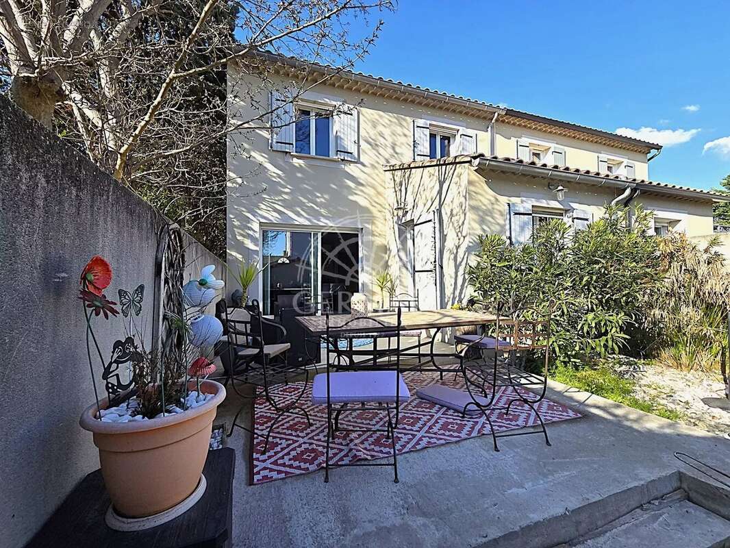 Maison à PERNES-LES-FONTAINES