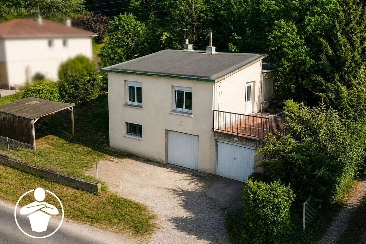 Maison à PUJOLS