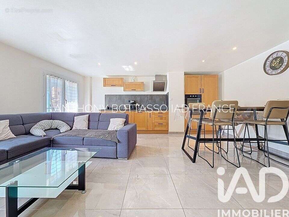 Photo 2 - Appartement à SOLLIES-PONT