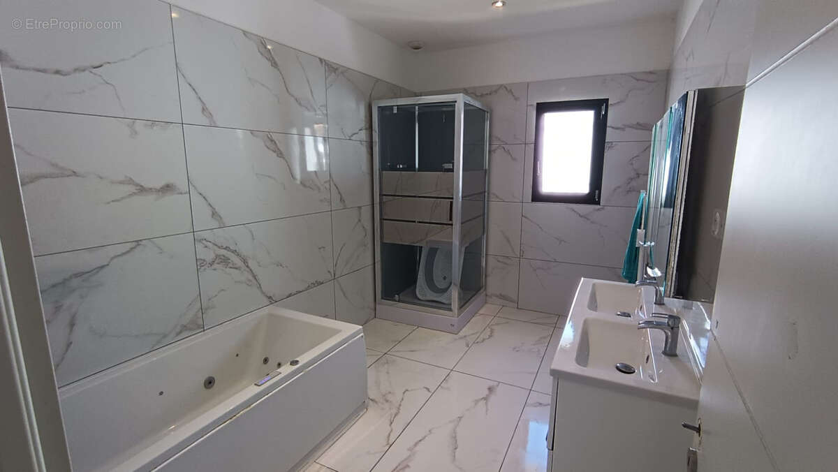 Maison à LEZIGNAN-CORBIERES