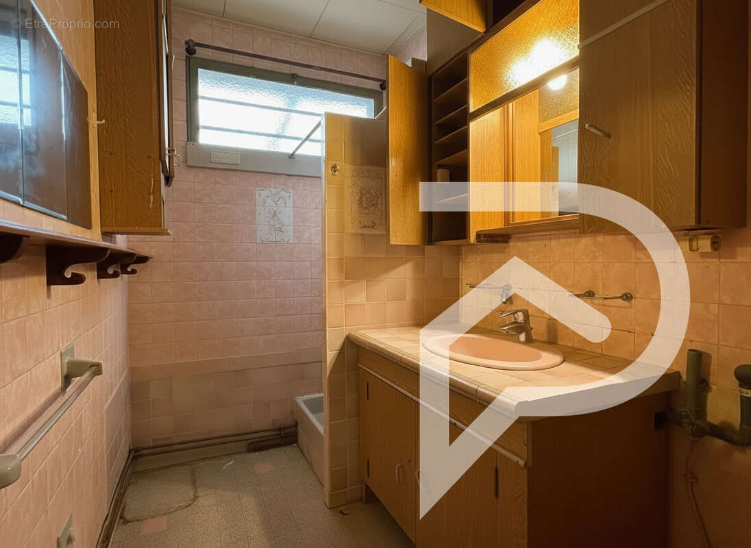 Maison à LONGUEIL-SAINTE-MARIE