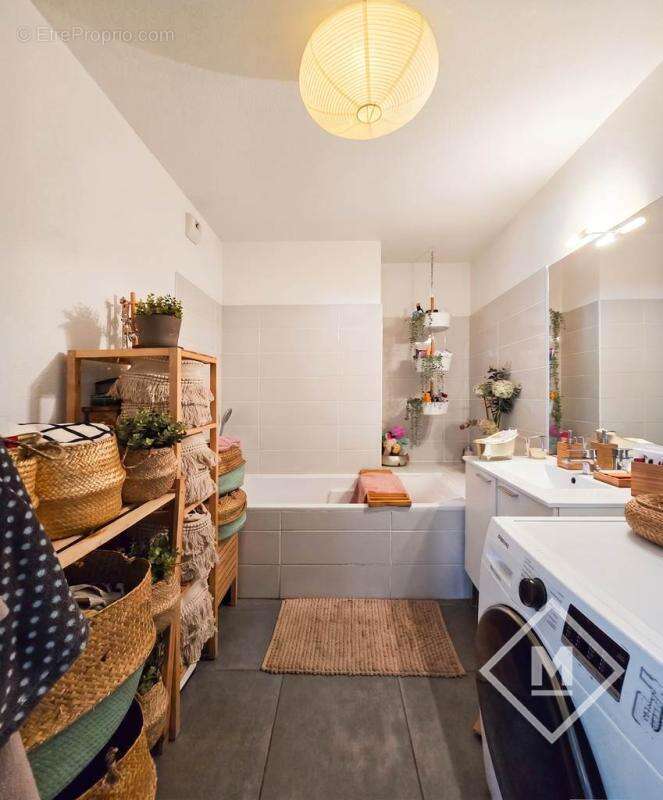 Appartement à MARSEILLE-13E