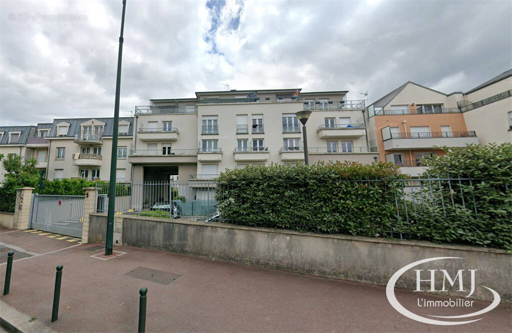 Appartement à CORBEIL-ESSONNES