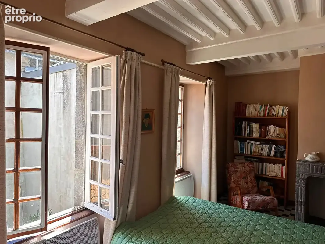 Maison 400 m² à Saint-Flour  - photo 9