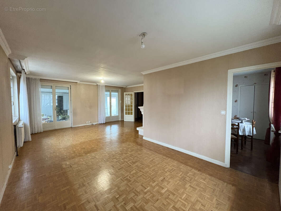 Maison à LA TALAUDIERE