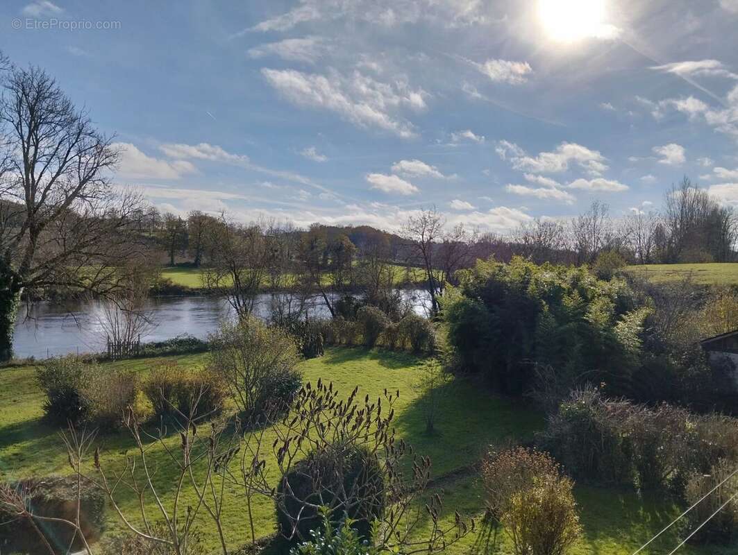 Maison à ANSAC-SUR-VIENNE