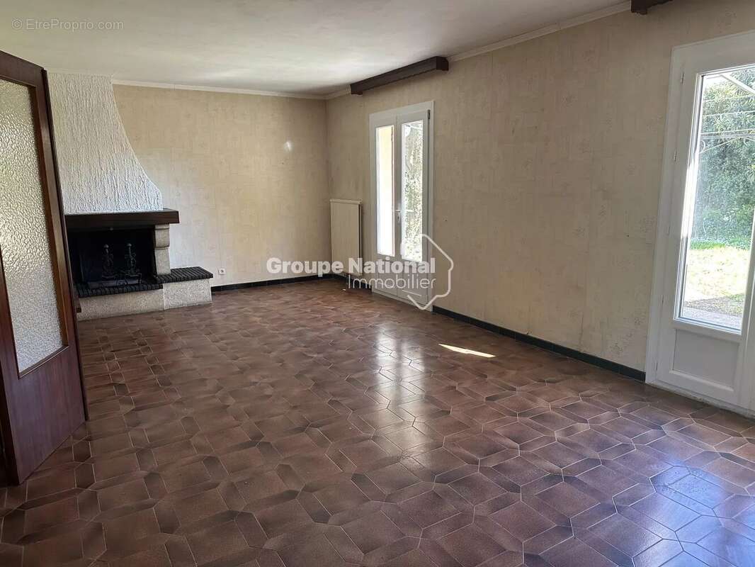 Maison à SAINT-MARTIN-DE-CRAU