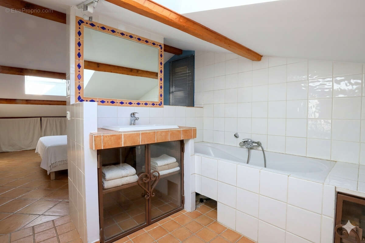 Maison à SIX-FOURS-LES-PLAGES