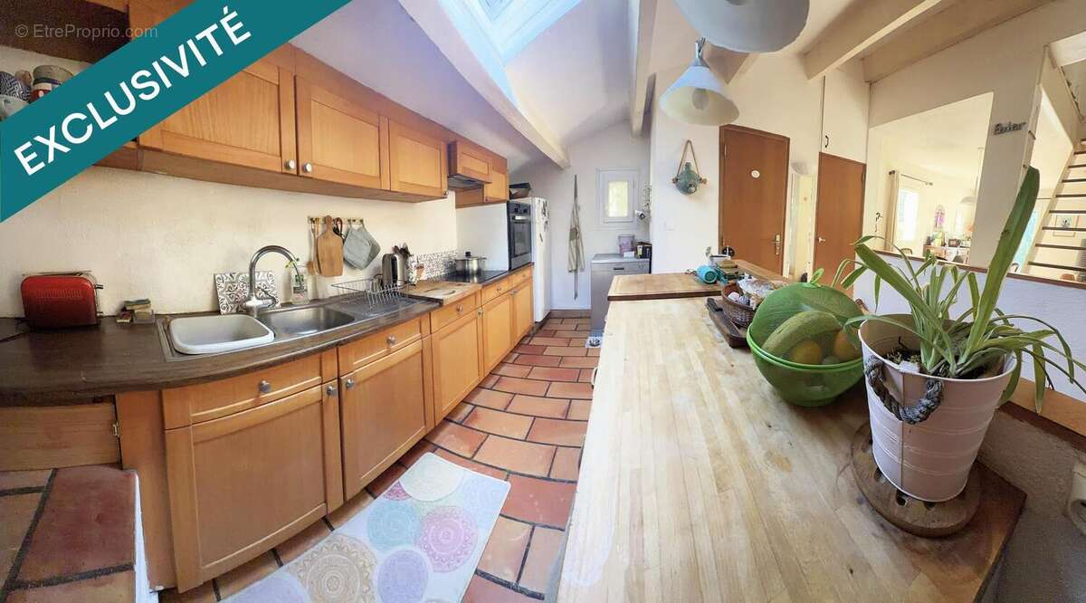 Photo 5 - Maison à LA ROQUE-D&#039;ANTHERON