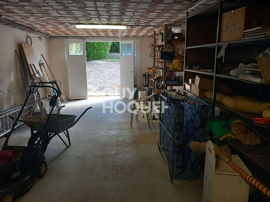 Maison à PONT-SUR-YONNE