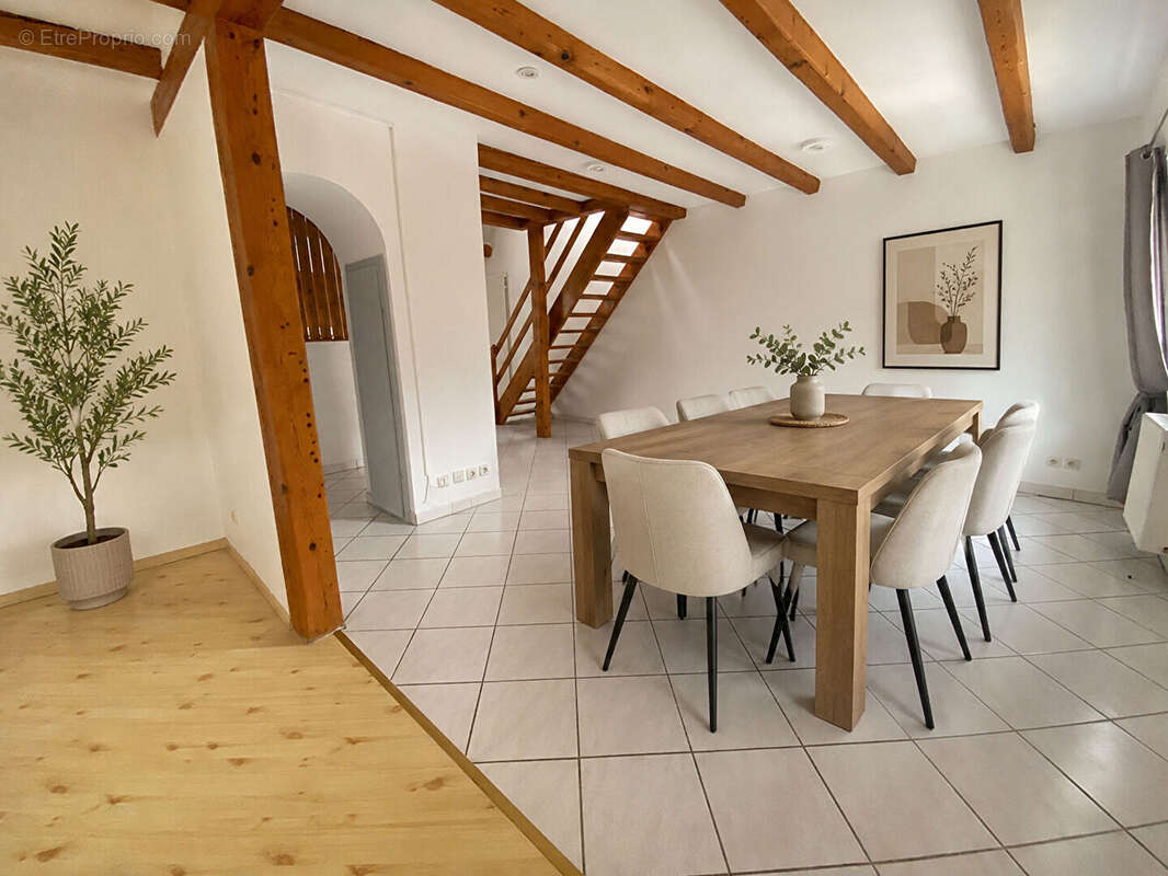 Charmant appartement 3 pièces à vendre au dernier étage en centre-ville de Cernay - photo 3