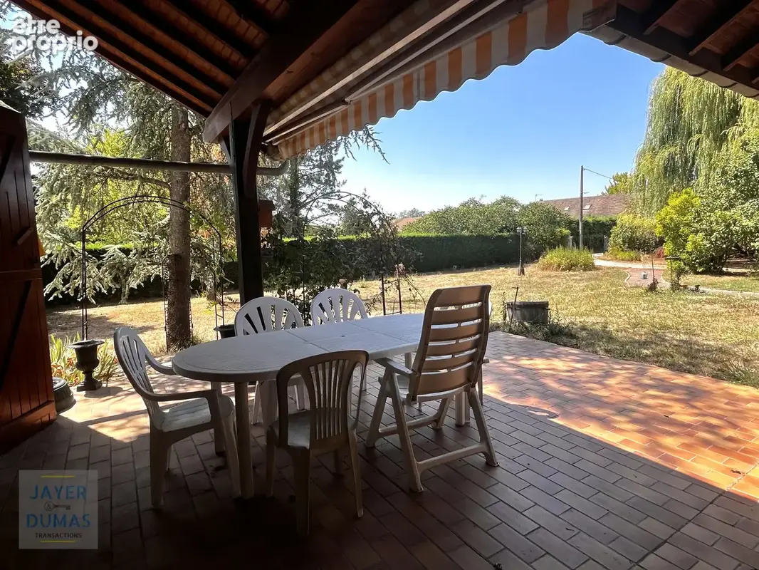 VIREY-LE-GRAND - Vaste Maison traditionnelle avec grande dépendance - - photo 16