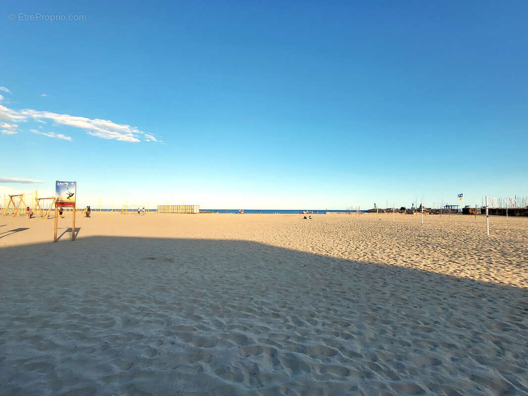 Commerce à PALAVAS-LES-FLOTS