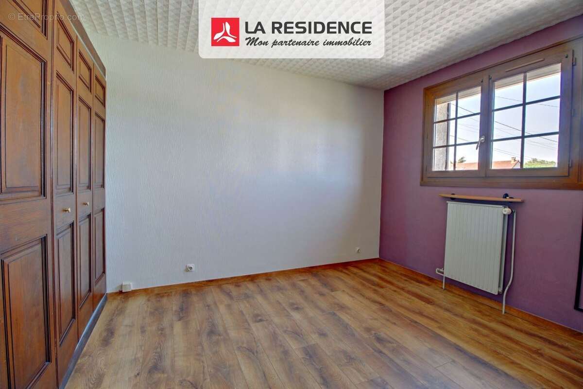 Maison à COURCELLES-SUR-SEINE