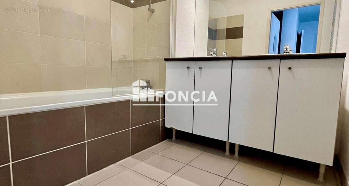 Appartement à AMBES