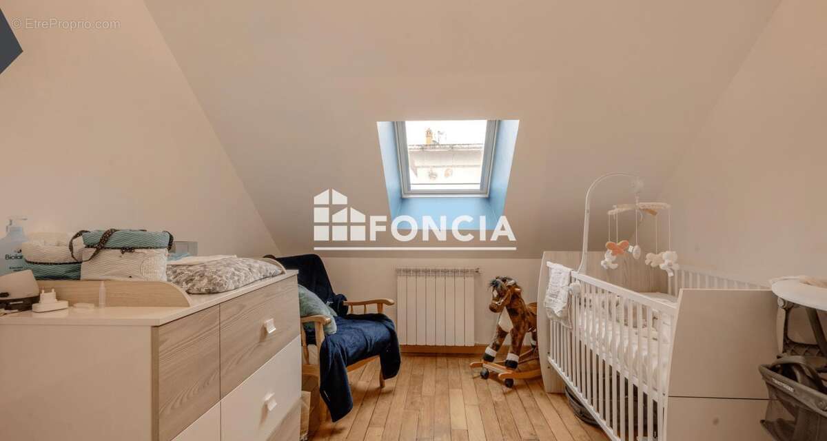 Maison à MONTFORT-LE-GESNOIS