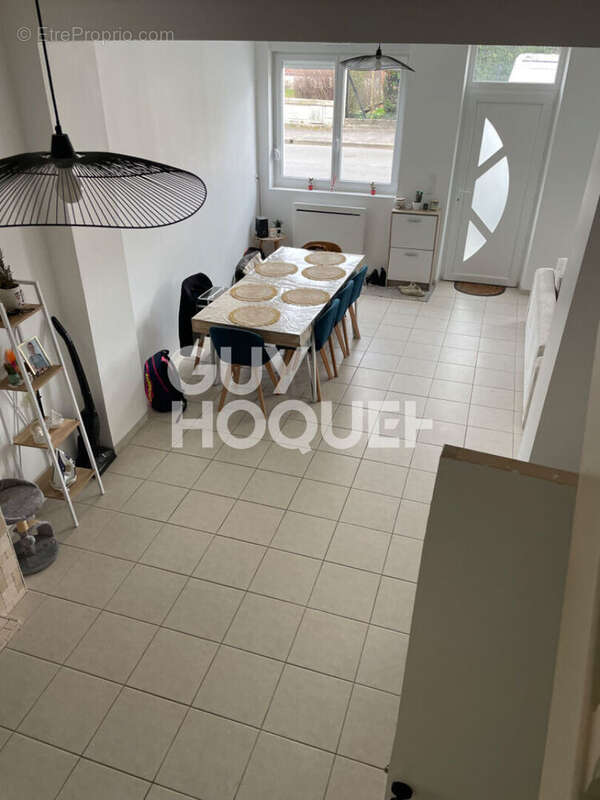 Maison à CHAUNY