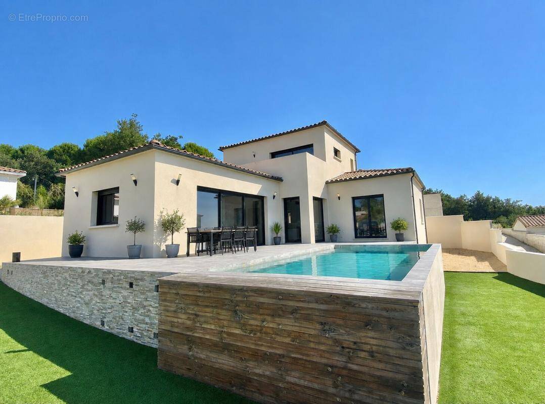 Maison à VILLENEUVE-LES-AVIGNON