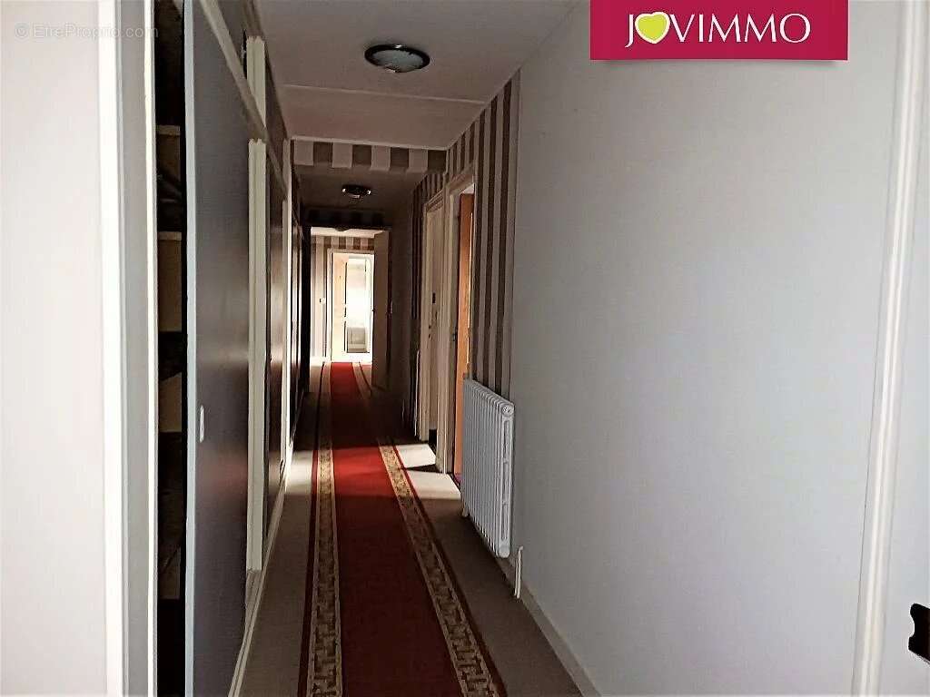 Maison à BESSAIS-LE-FROMENTAL