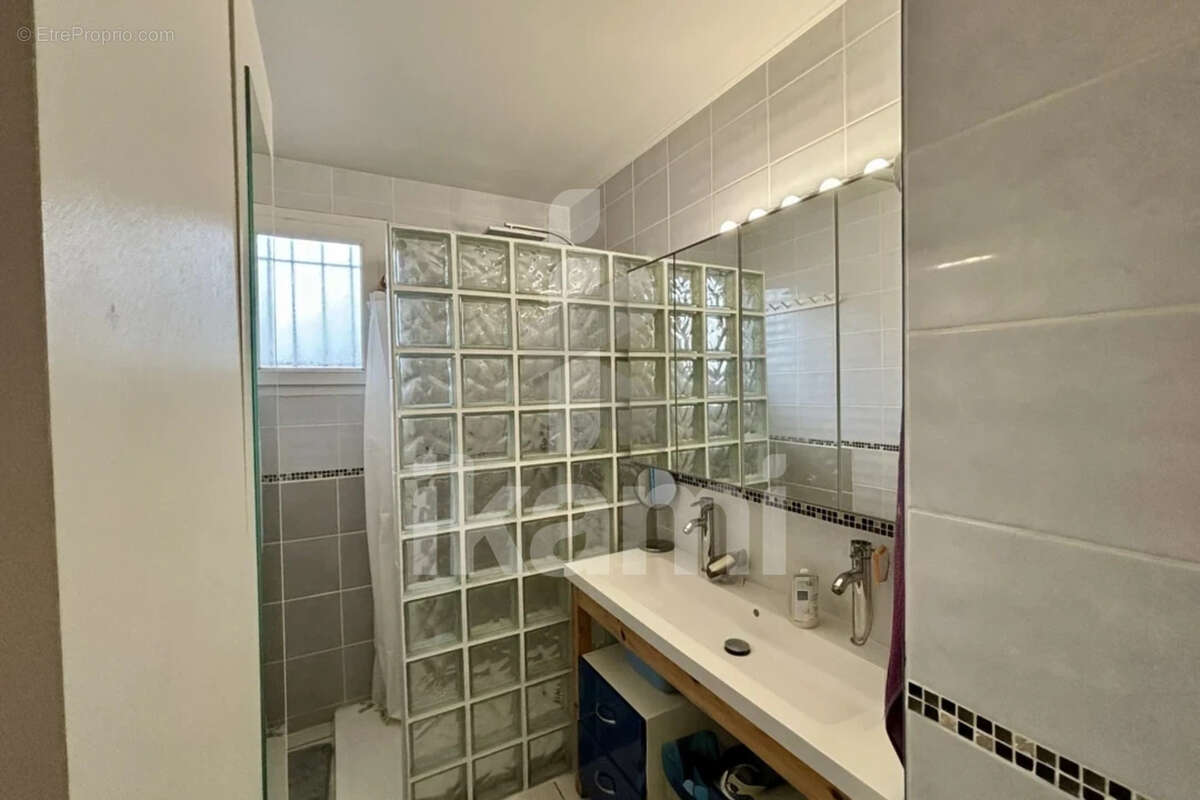 Maison à SAINT-BAUZILLE-DE-PUTOIS