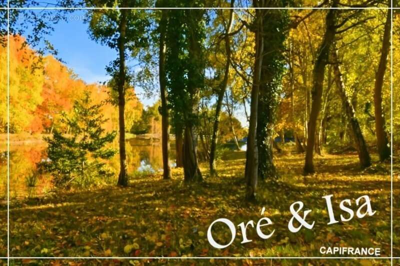 Terrain à SAINT-DESIRE