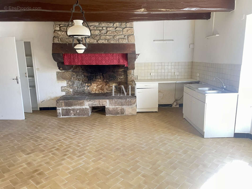 Maison à LOCOAL-MENDON