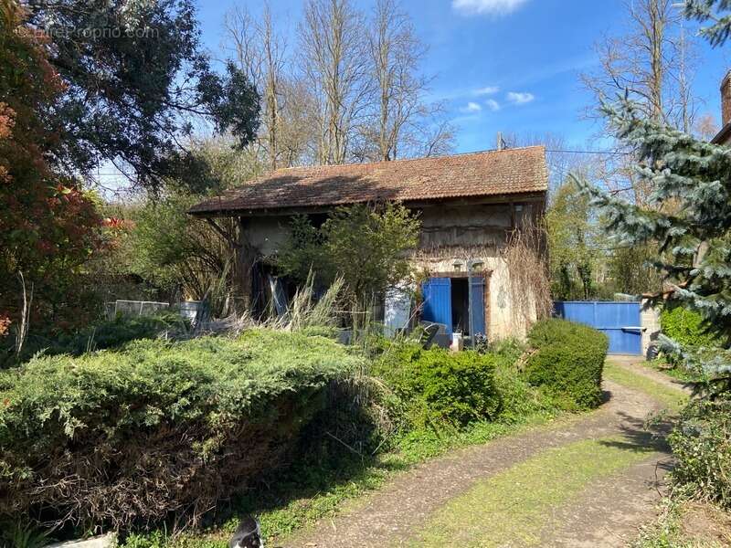 Maison à LUZILLAT