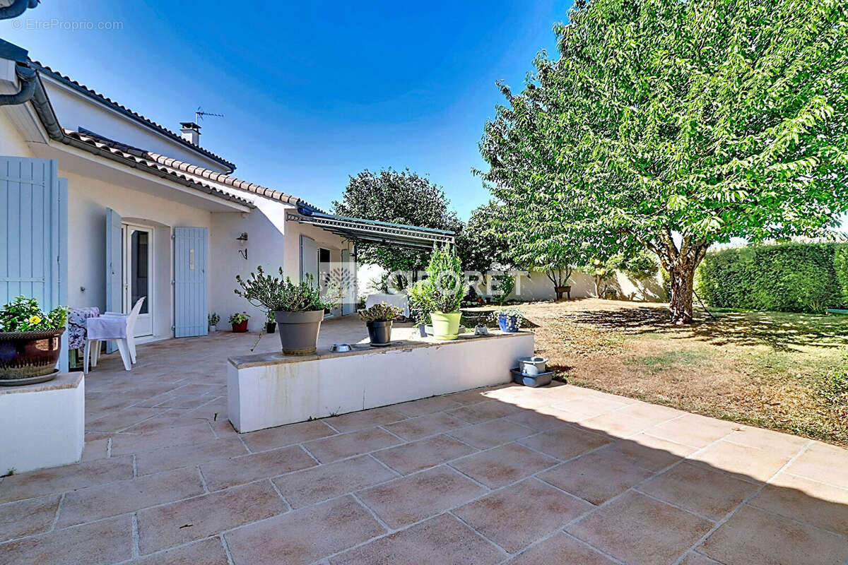 Maison familiale 165 m² - 5 chambres - grand garage -j ardin arboré et piscine - Périgny - photo 7