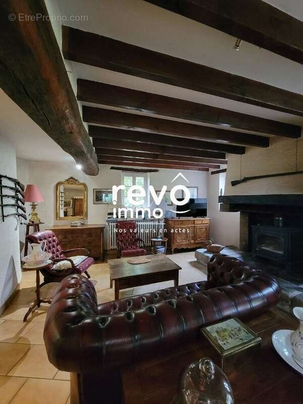 Maison à SAINT-REMY-EN-MAUGES