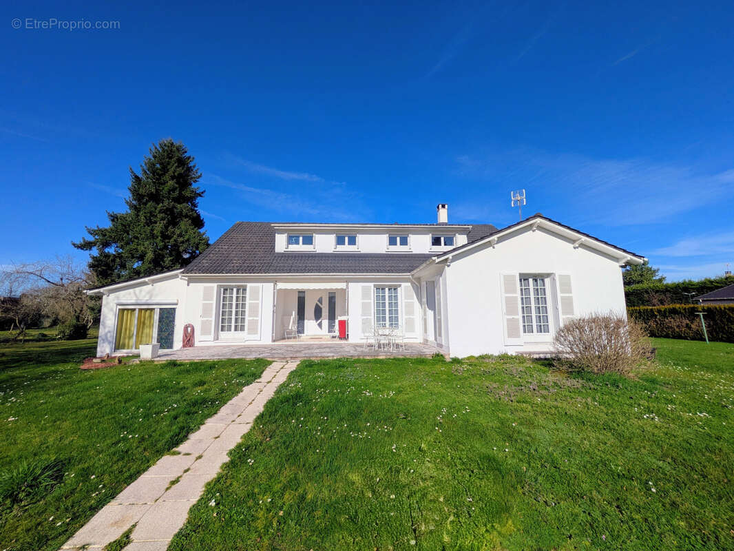 Maison à CHALETTE-SUR-LOING