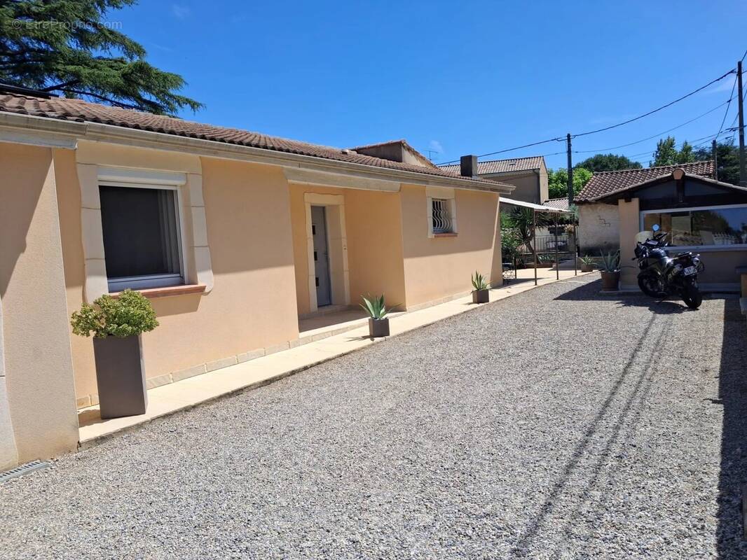 Maison à MONTELIMAR