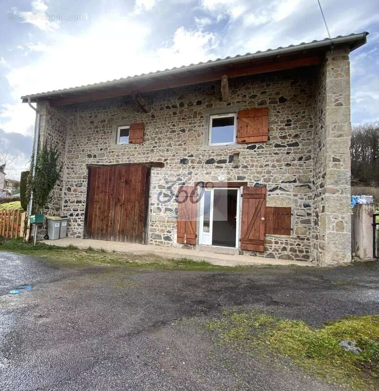 Maison à GERMOLLES-SUR-GROSNE