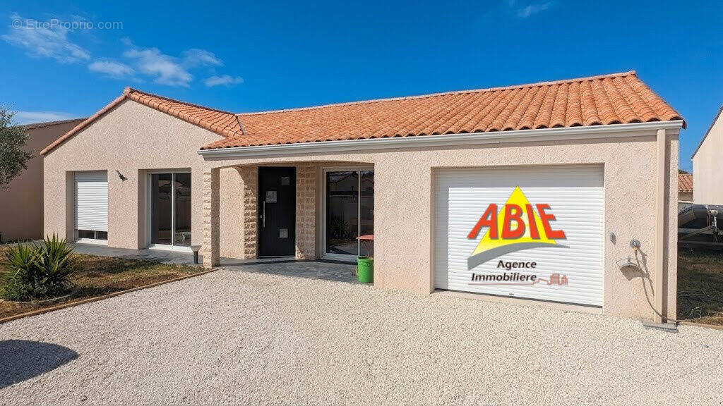 Photo 1 - Maison à BENET