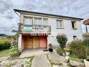 Maison à LA MONNERIE-LE-MONTEL