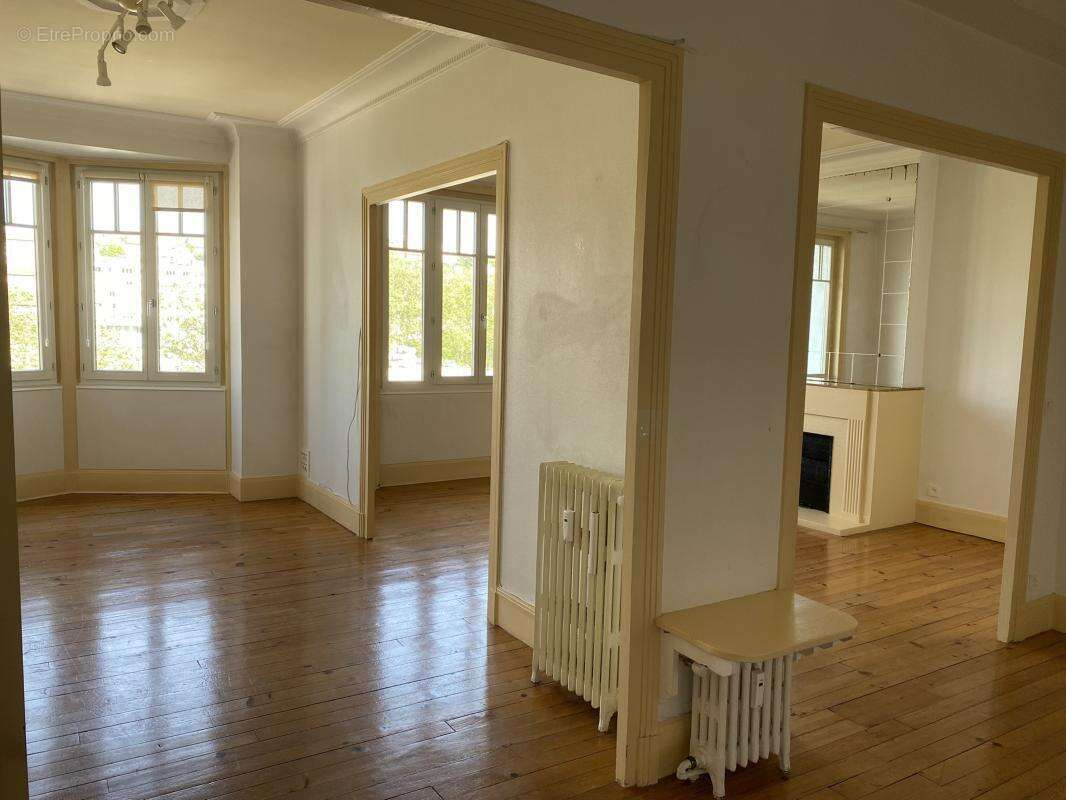 Appartement à SAINT-ETIENNE