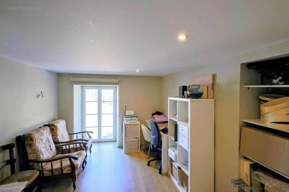 Photo 3 - Commerce à SAINT-PALAIS