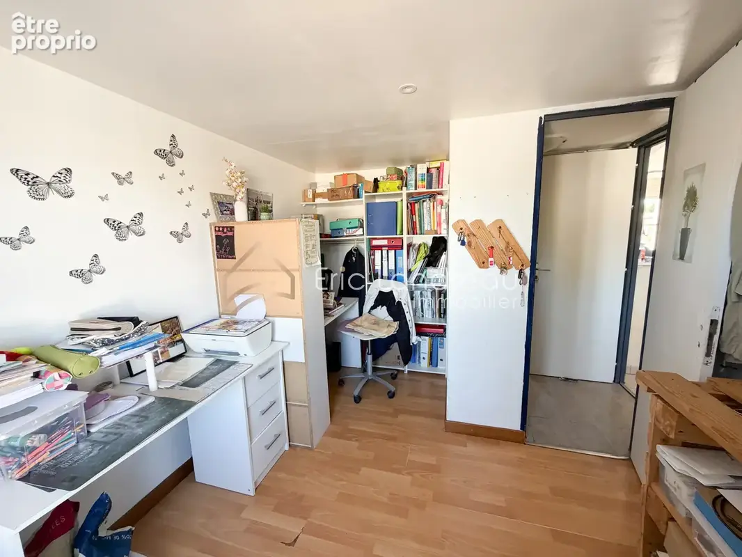 À quelques pas des commerces   Maison 3 chambres avec garage de 42 m2 et terrain clos de 798 m2 - photo 9