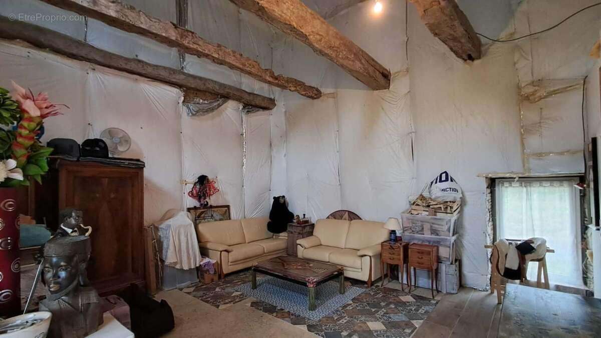 Maison à COMBOURG
