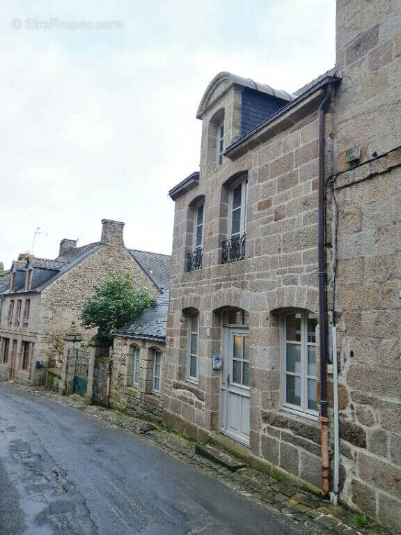 Maison à MONCONTOUR