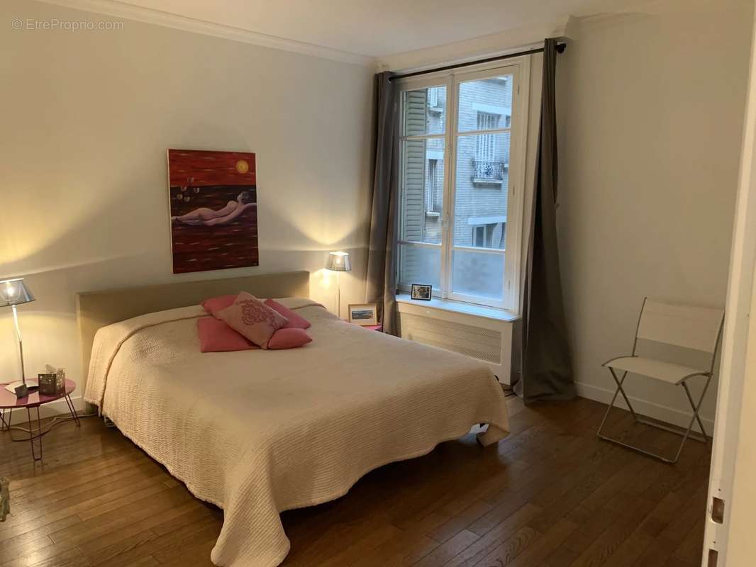 Appartement à NEUILLY-SUR-SEINE