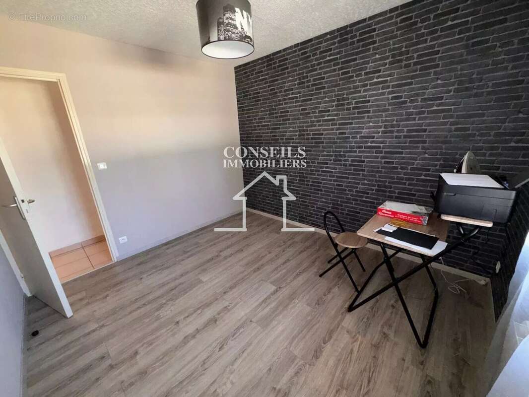 Maison à VILLENEUVE-SUR-YONNE