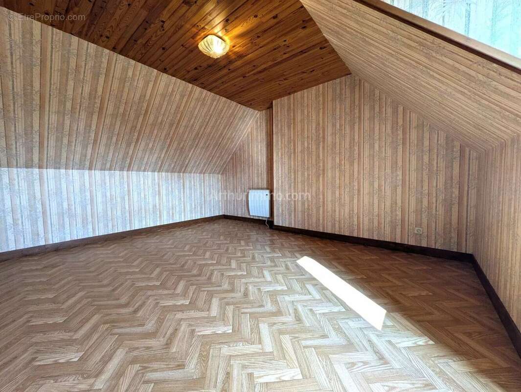 Maison à SAINT-DONAN