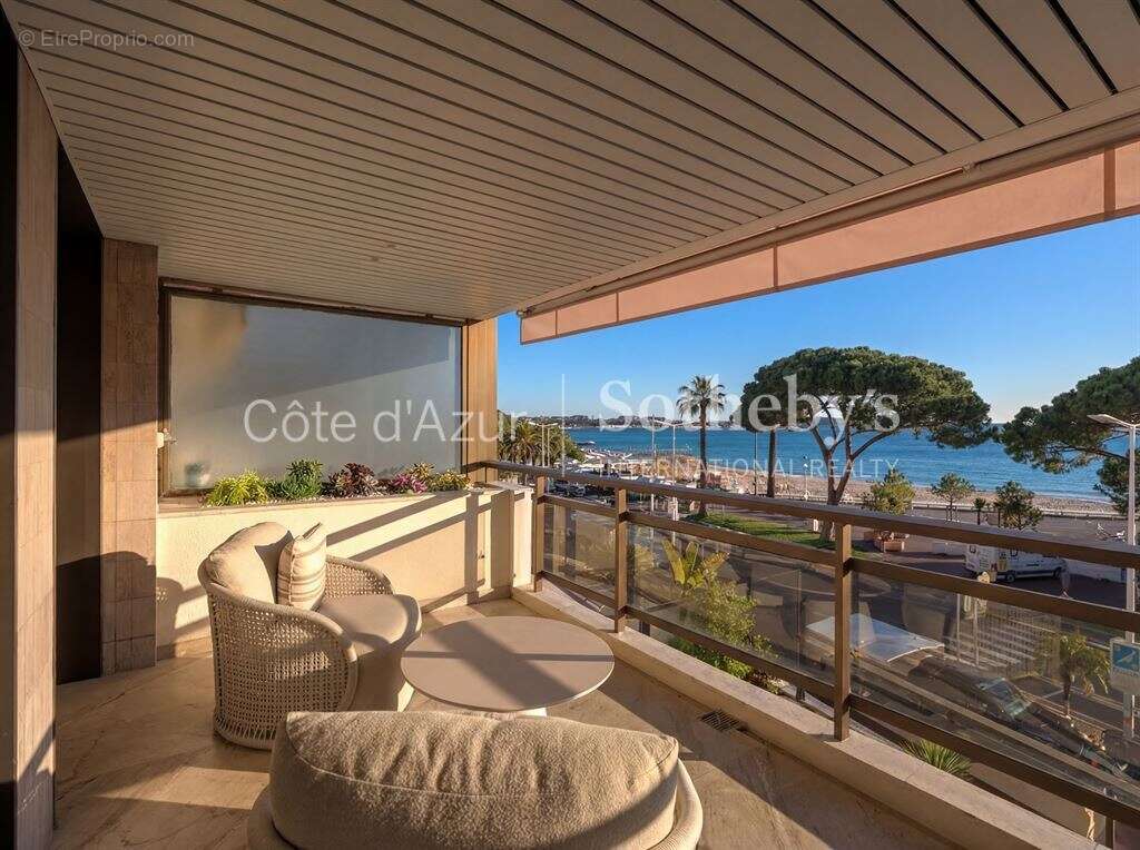 Appartement à CANNES