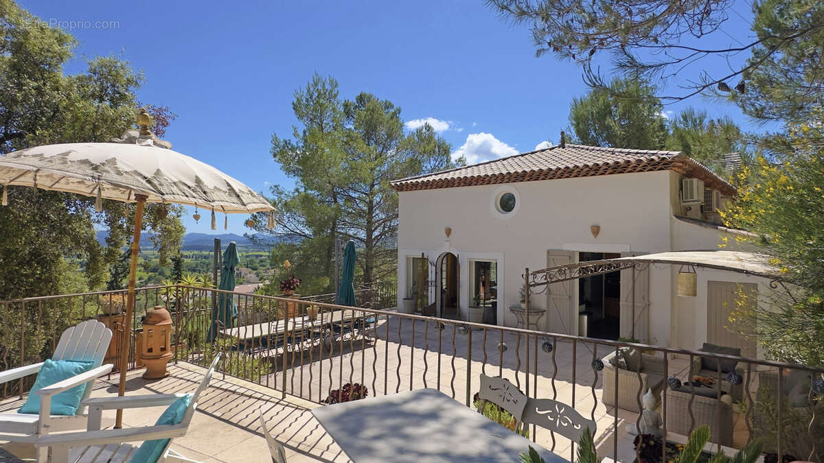 Maison à PUGET-VILLE