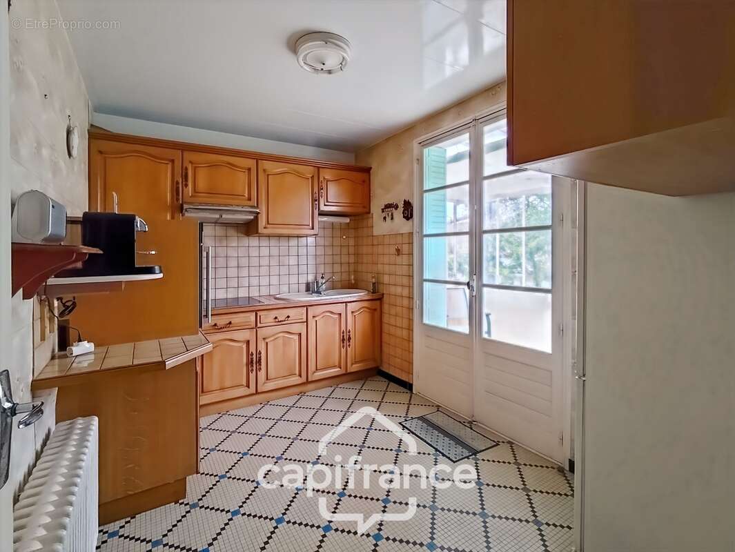 Maison à vendre 4 pièces BESSE SUR BRAYE (72)  -  terrain 2816 m²  - - photo 5