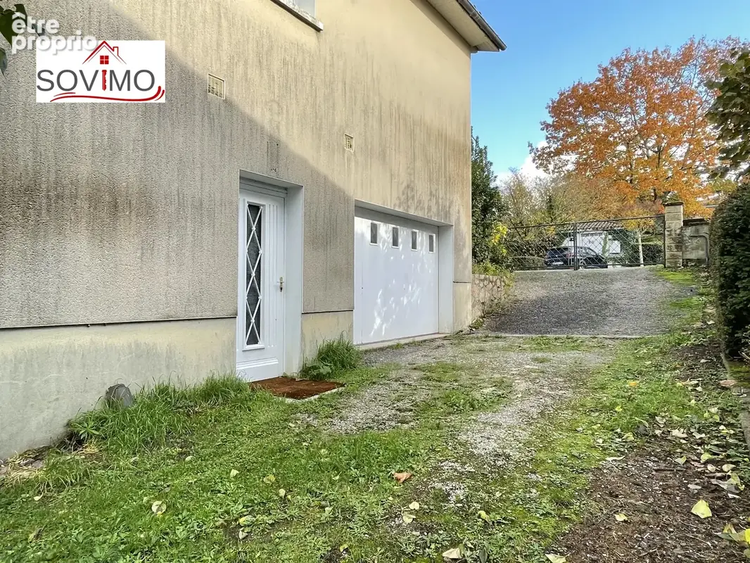 En centre ville, belle maison rénovée avec jardin, garage, et terrasse - photo 23