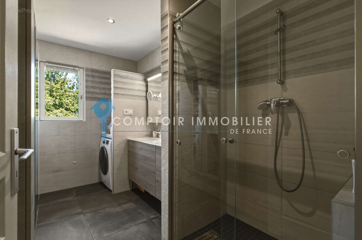 Appartement à SAINT-ISMIER