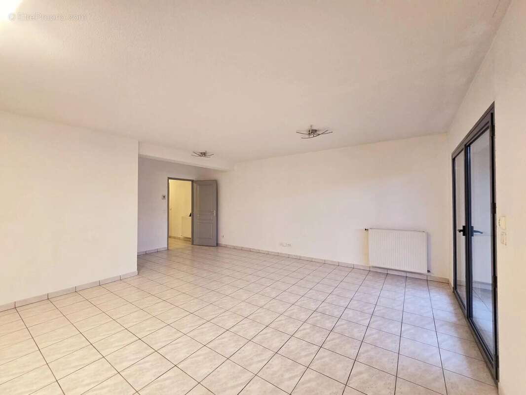 Appartement à ANSE